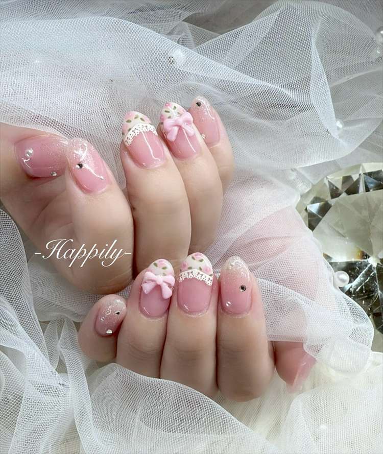 ミニ薔薇とリボンとレース