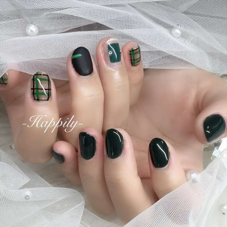 マットダークグリーン