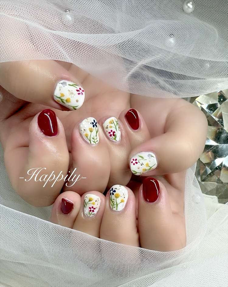 ボルドー×手描きフラワー