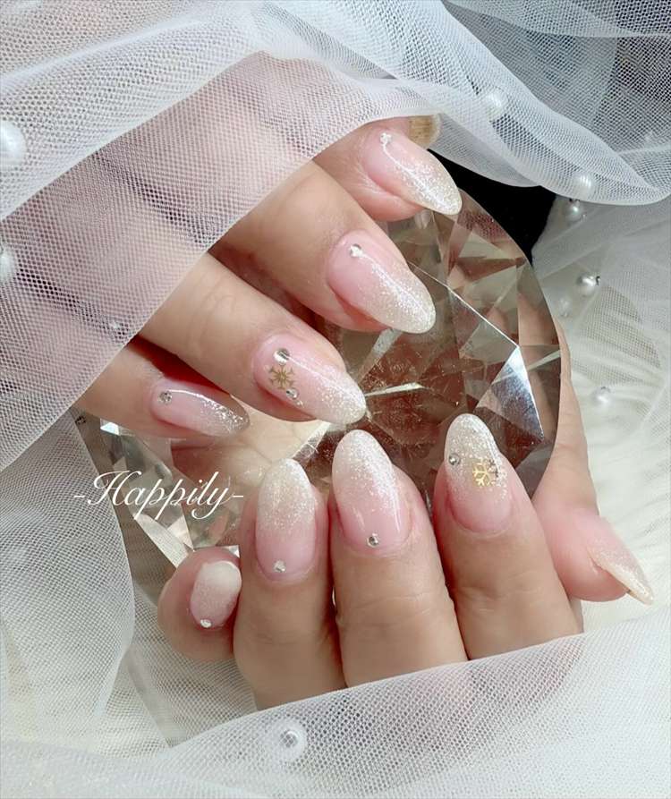 ふんわりホワイトグラデーション