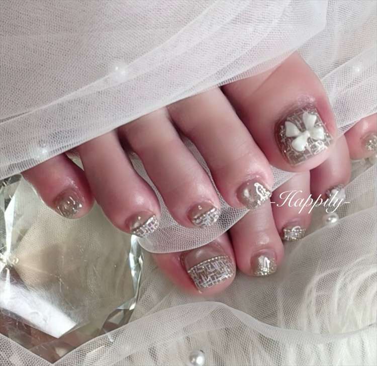 マグネット×ツイードフットネイル