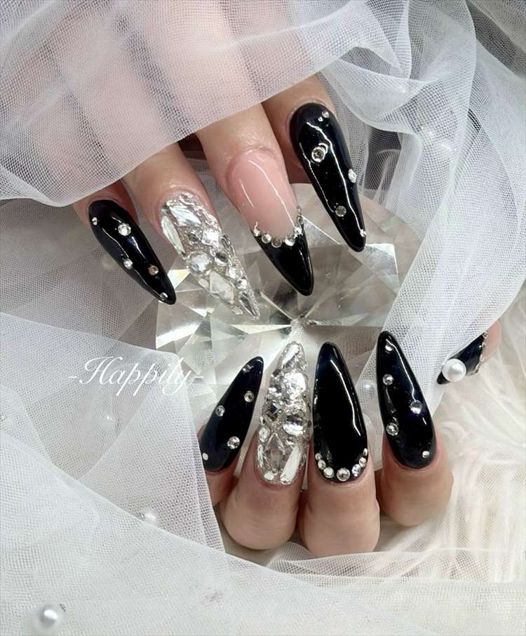 ブラックロングネイル