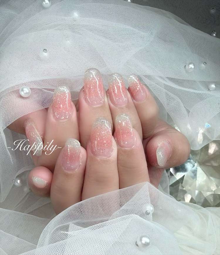 キラキラチークネイル