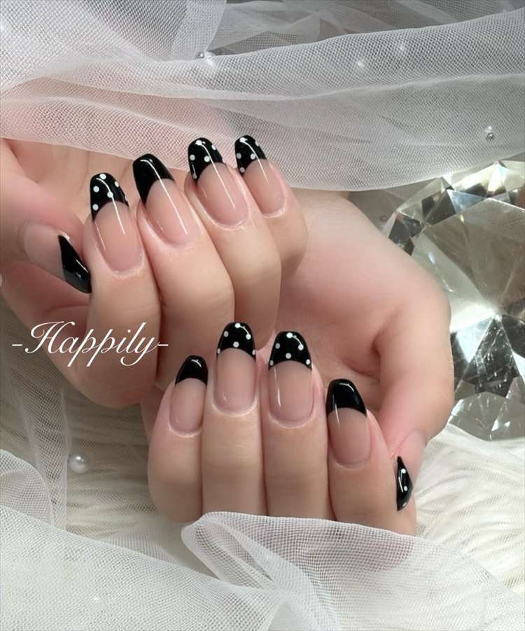 黒フレンチ白ドット